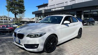 Usata BMW 220 Advantage 184 CV (135 kW) 2018 Bianco Coupé