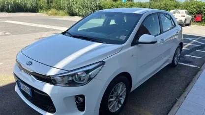 Usata Kia Rio Active 77 CV (56 kW) 2017 Bianco Berlina