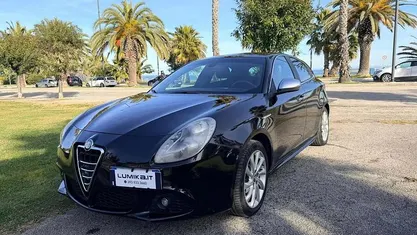 Usata Alfa Romeo Giulietta Distinctive 170 CV (125 kW) 2012 Nero Utilitaria