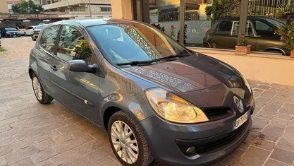 Grigio Usata 2006 Renault Clio II Luxe Due volumi | 1950 € (Buon prezzo)