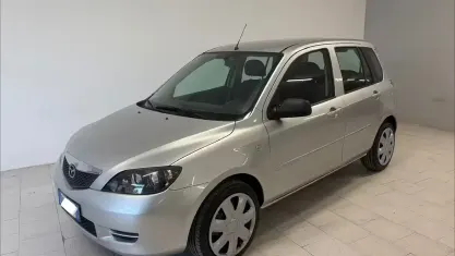 Usata Mazda 2 68 CV (50 kW) 2007 Grigio Utilitaria