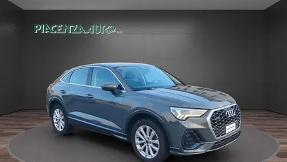 Usata Audi Q3 Sportback Business Plus 149 CV (109 kW) 2022 Blu SUV
