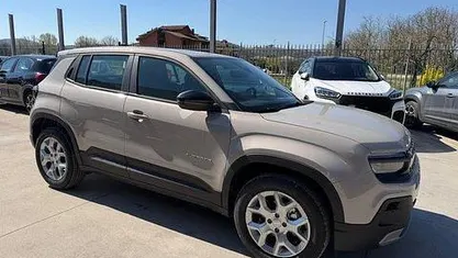 Nuova Jeep Avenger Altitude 101 CV (74 kW) 2026 Grigio SUV