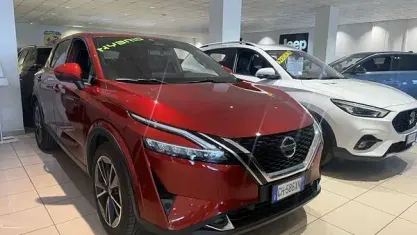 Używany Nissan Qashqai Tekna 158 KM (116 kW) 2022 Czerwony SUV