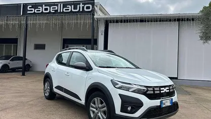 Bianco Usata 2023 Dacia Sandero Expression Tre volumi | 14.500 € (Buon prezzo)
