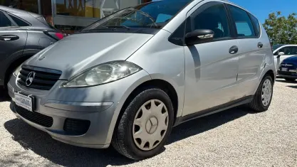 Usata Mercedes A160 82 CV (60 kW) 2005 Grigio Utilitaria