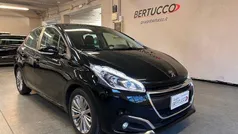 Nero Usata 2018 Peugeot 208 Active Due volumi | 10.900 € (Buon prezzo)