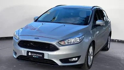 Grigio Usata 2017 Ford Focus Business Edition Station wagon | 9900 € (Cara)