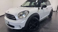 Light white Usata 2015 Mini Cooper D Countryman Business SUV | 13.900 € (Molto cara)