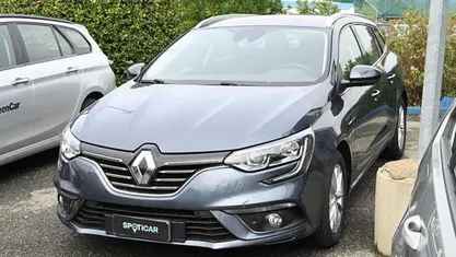 Grigio Usata 2020 Renault Mégane GrandTour Business Station wagon | 11.900 € (Ottimo prezzo)