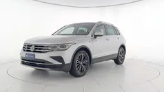 Argento riflesso metallizzato Usata 2021 VW Tiguan Elegance SUV | 28.900 € (Buon prezzo)