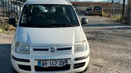 Usata Fiat Panda Dynamic 75 CV (55 kW) 2010 Bianco Utilitaria