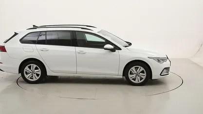 Usata VW Golf VIII Life 116 CV (85 kW) 2021 Station wagon