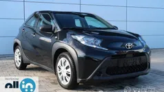 Nero Usata 2023 Toyota Aygo Active Due volumi | 14.300 € (Buon prezzo)