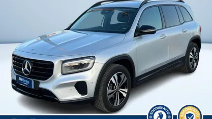 Argento metallizzato Usata 2024 Mercedes GLB200 Advanced Plus SUV | 36.900 € (Ottimo prezzo)
