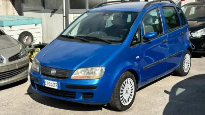 Usata Fiat Idea 95 CV (69 kW) 2004 Blu Monovolume
