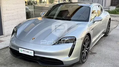Usata Porsche Taycan Sport Turismo 300 kW (408 CV) 2022 Grigio Berlina