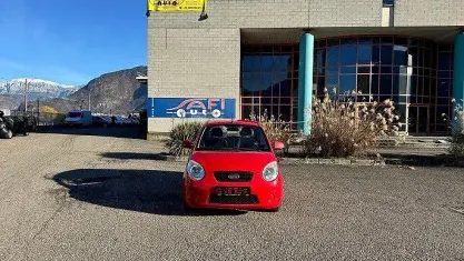 Usata Kia Picanto 69 CV (50 kW) 2011 Rosso Utilitaria