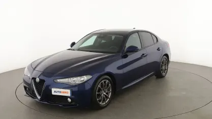 Usata Alfa Romeo Giulia 150 CV (110 kW) 2017 Blu Berlina