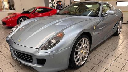Usata Ferrari 599 620 CV (456 kW) 2006 Grigio Coupé