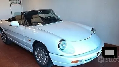 Usata Alfa Romeo Spider 116 CV (85 kW) 1990 Bianco Cabrio