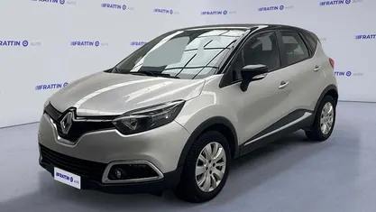 Usata Renault Captur 90 CV (66 kW) 2015 Argento SUV