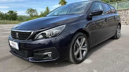 Nero(met.) Usata 2019 Peugeot 308 Allure Station wagon | 9990 € (Buon prezzo)