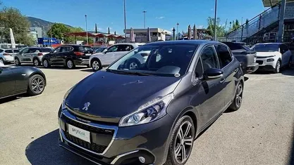 Usata 2016 Peugeot 208 GT-line Utilitaria | 8900 € (Buon prezzo)