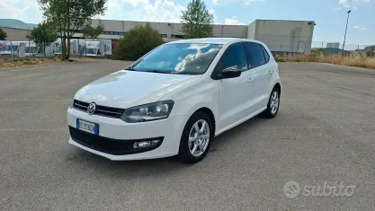 Usata VW Polo Comfortline 90 CV (66 kW) 2010 Bianco Utilitaria