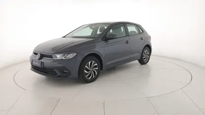 Käytetty VW Polo Life 95 HP (69 kW) 2025 Harmaa Viistoperä