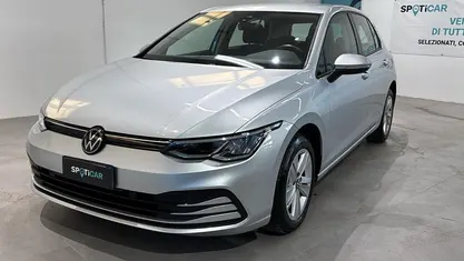 Argento Usata 2023 VW Golf VIII Life Tre volumi | 18.500 € (Super prezzo)