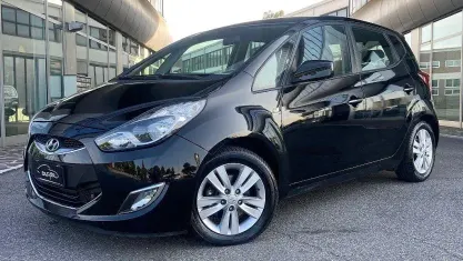 Usata Hyundai ix20 Comfort 90 CV (66 kW) 2013 Nero Utilitaria