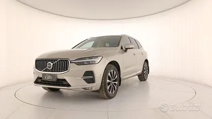 Grigio Usata 2022 Volvo XC60 Plus SUV | 34.900 € (Buon prezzo)