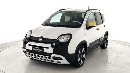 Usata Fiat Panda Cross Cross 70 CV (51 kW) 2025 Utilitaria