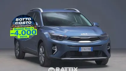 Smoke blu Usata 2024 Kia Stonic Style SUV | 14.748 € (Ottimo prezzo)
