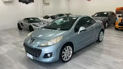 Usata Peugeot 207 CC 120 CV (88 kW) 2010 Blu/azzurro Cabrio