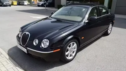 Usata Jaguar S-Type Executive 207 CV (152 kW) 2005 Nero Berlina