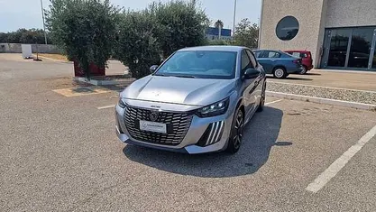 Usata Peugeot 208 GT 101 CV (74 kW) 2024 Utilitaria