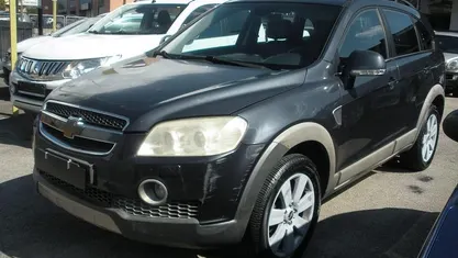Usata Chevrolet Captiva 150 CV (110 kW) 2007 Gray SUV