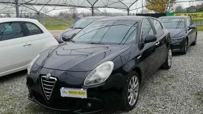 Nero Usata 2012 Alfa Romeo Giulietta Distinctive Tre volumi | 5000 € (Buon prezzo)