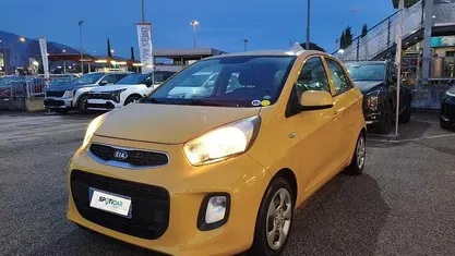 Usata 2016 Kia Picanto Active Utilitaria | 7700 € (Buon prezzo)
