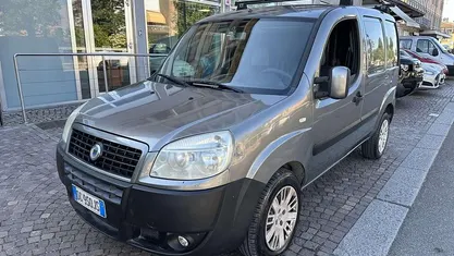 Usata Fiat Doblò 101 CV (74 kW) 2007 Grigio Monovolume