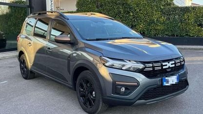 Neu Dacia Jogger Extreme 140 PS (102 kW) 2025 Grau Van / Kleinbus