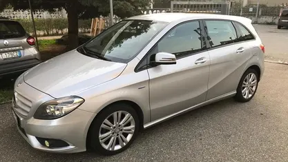 Argento Usata 2012 Mercedes B180 Executive Monovolume | 7700 € (Buon prezzo)
