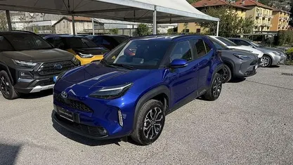 Begagnad Toyota Yaris Cross Trend 116 HK (85 kW) 2023 Blå SUV