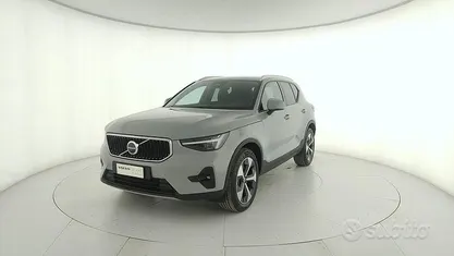 Usata Volvo XC40 Core 197 CV (144 kW) 2025 Grigio SUV