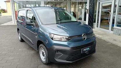 Blu Nuova 2025 Citroën Berlingo Monovolume | 23.450 € (Buon prezzo)
