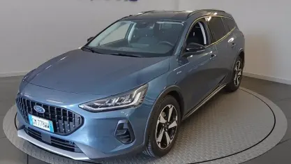 Käytetty Ford Focus Active X 125 HP (91 kW) 2023 Sininen Farmari