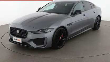 Occasion Jaguar XE R-Dynamic 204 ch (150 kW) 2023 Gris Berline