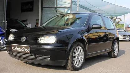 Usata VW Golf IV Highline 105 CV (77 kW) 2003 Nero Berlina